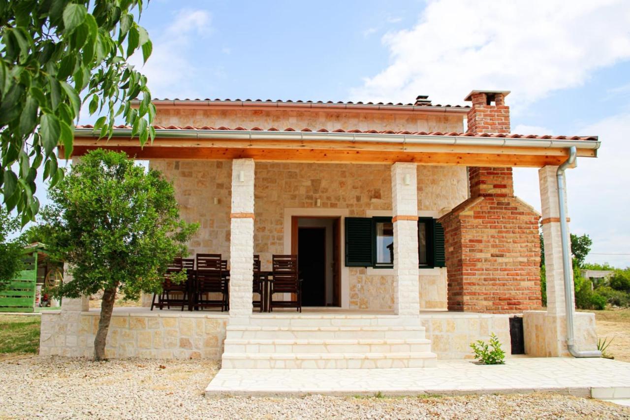 Villa Stone Pearl With Heated Swimming Pool Свети-Филип-и-Яков Экстерьер фото