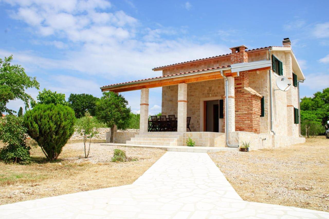 Villa Stone Pearl With Heated Swimming Pool Свети-Филип-и-Яков Экстерьер фото