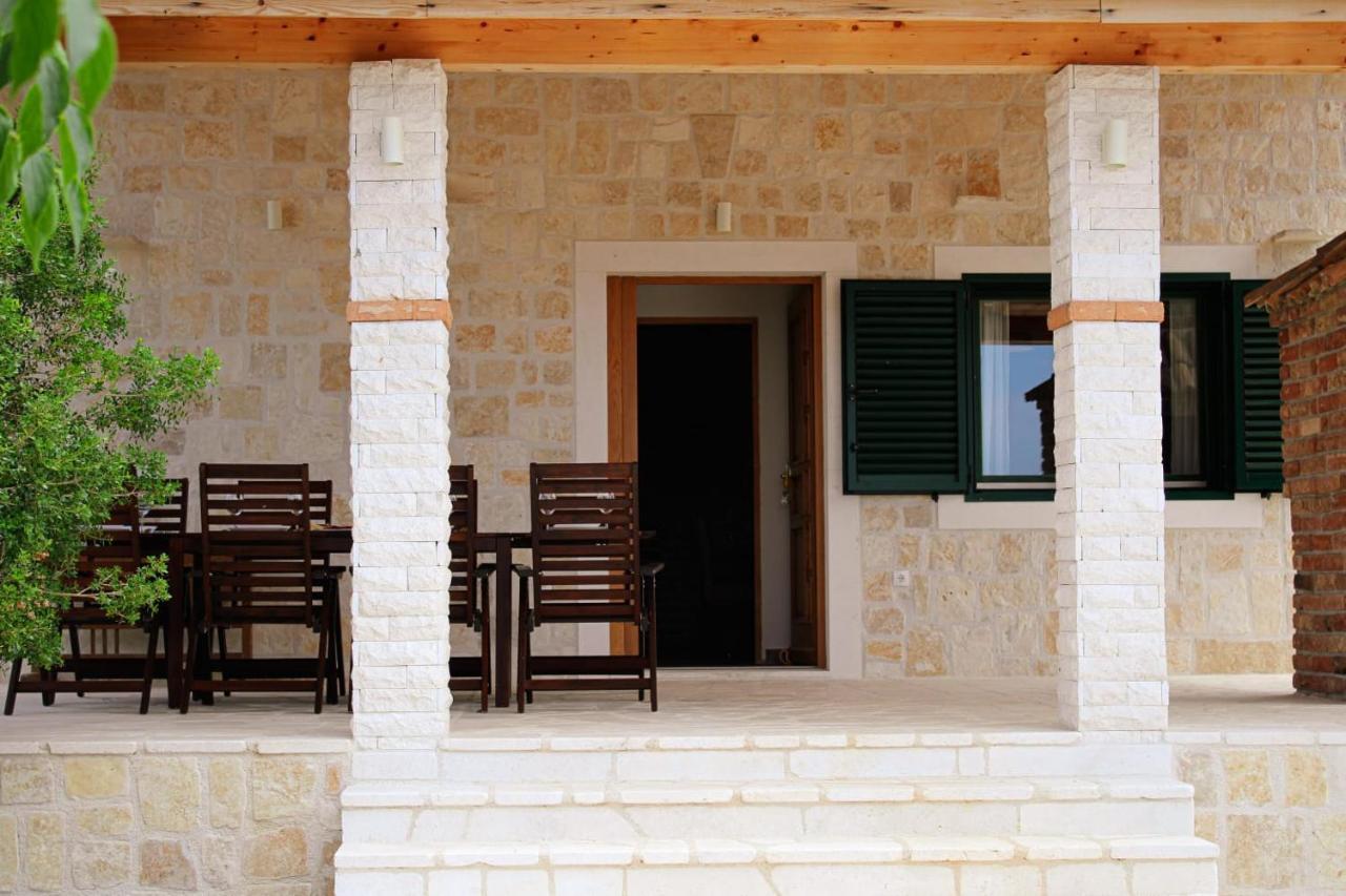 Villa Stone Pearl With Heated Swimming Pool Свети-Филип-и-Яков Экстерьер фото