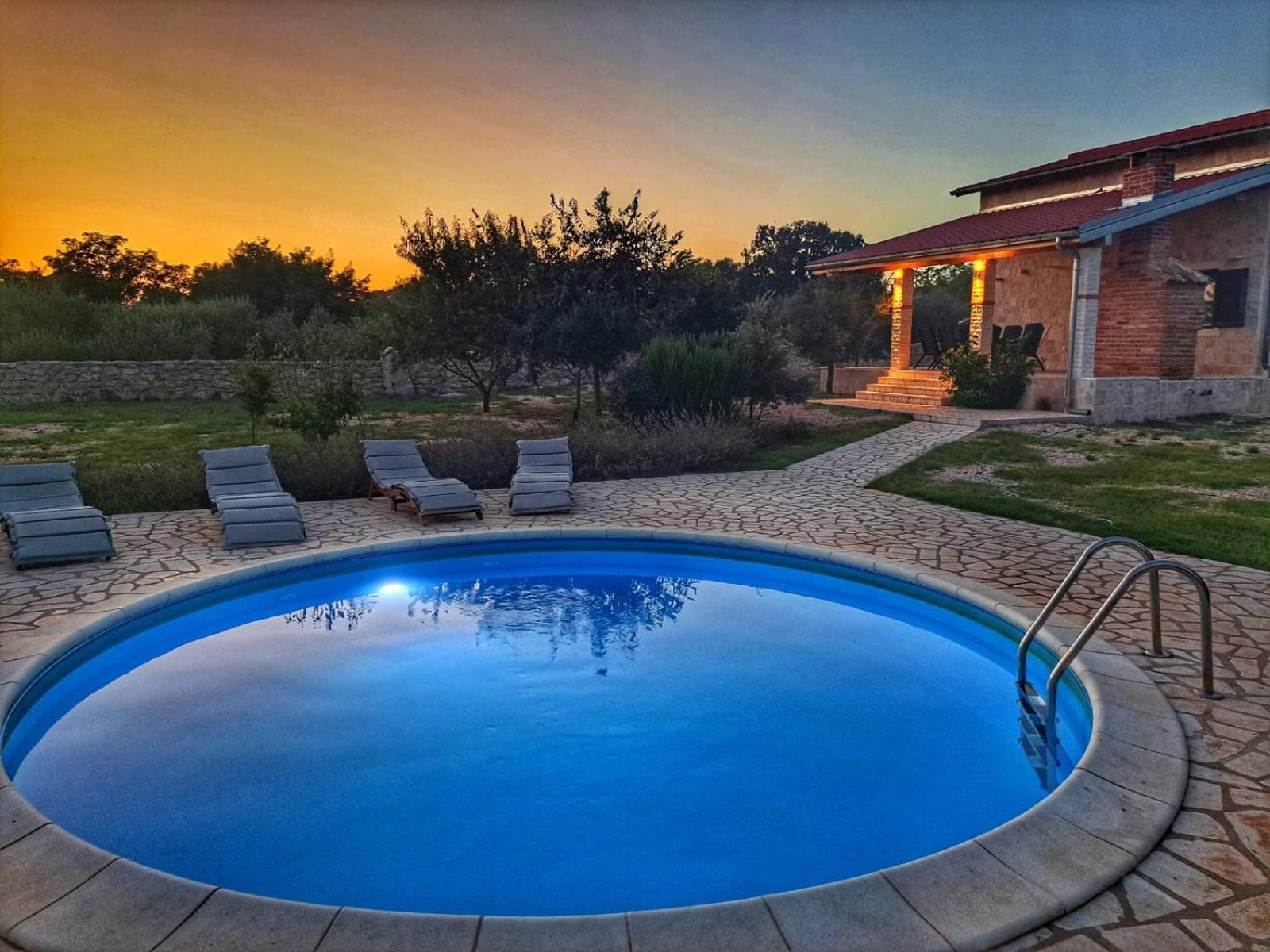 Villa Stone Pearl With Heated Swimming Pool Свети-Филип-и-Яков Экстерьер фото